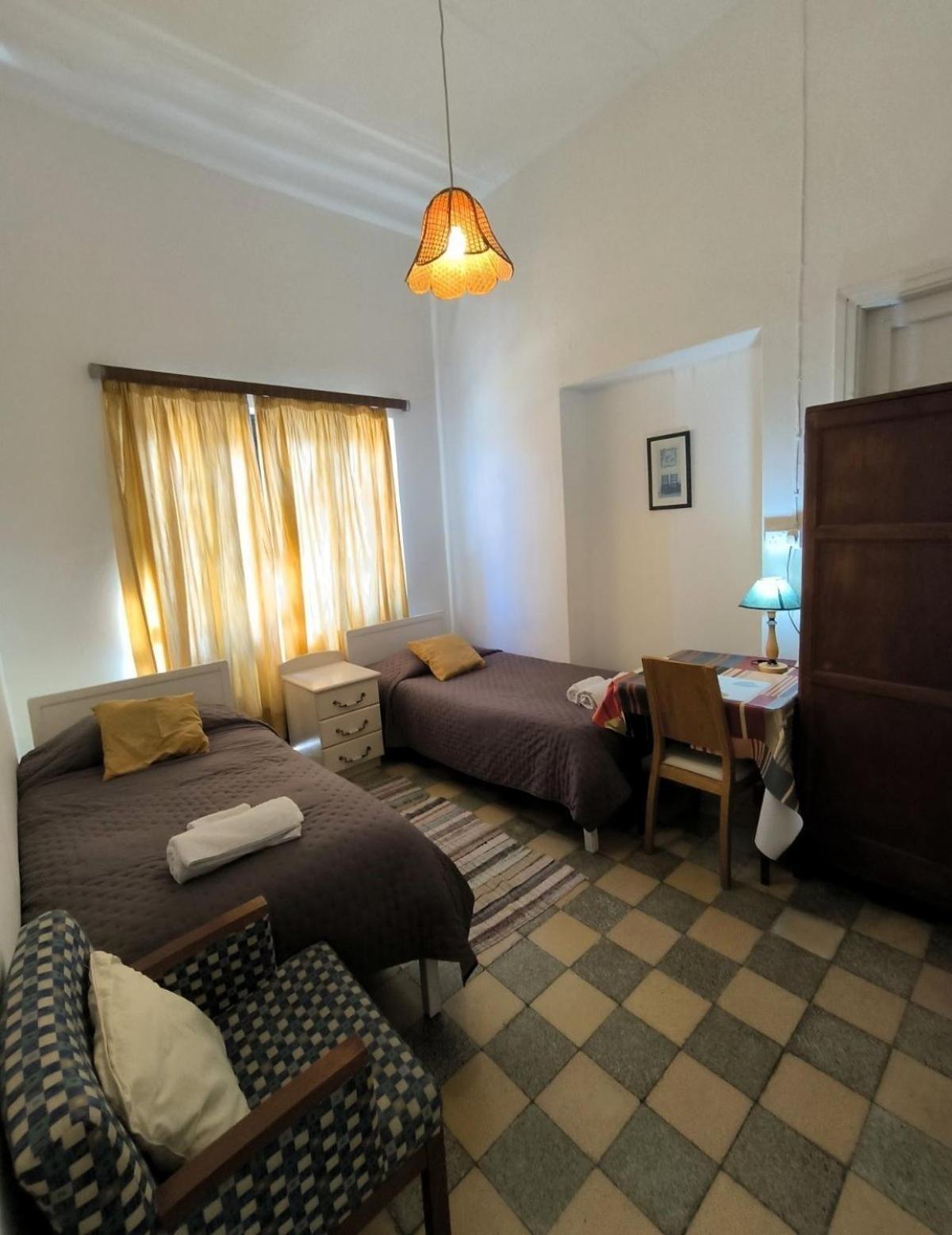 Hostel Trianon Paphos Exterior foto